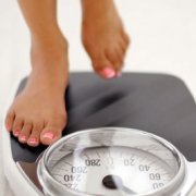 Эксперты определили возраст, в котором повышается риск набора веса