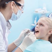 Профилактический осмотр у детского стоматолога
