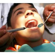 Кариес начинается с деминерализации тканей зуба
