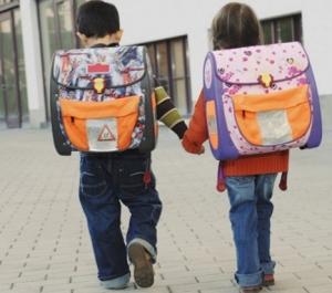 Британцы борются с ожирением, провожая детей в школу