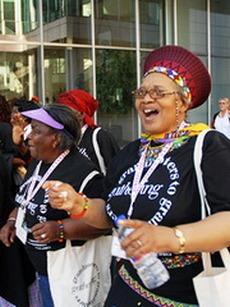 Канадские бабушки просят парламент помочь людям с ВИЧ в Африке