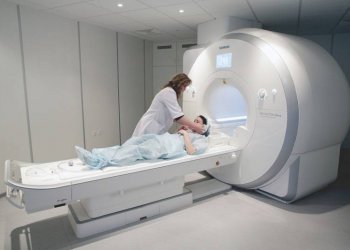 Про що свідчать дегенеративні зміни в хребті і коли справді треба призначати МРТ