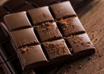 Ученые изготовили полезный молочный шоколад с антиоксидантами